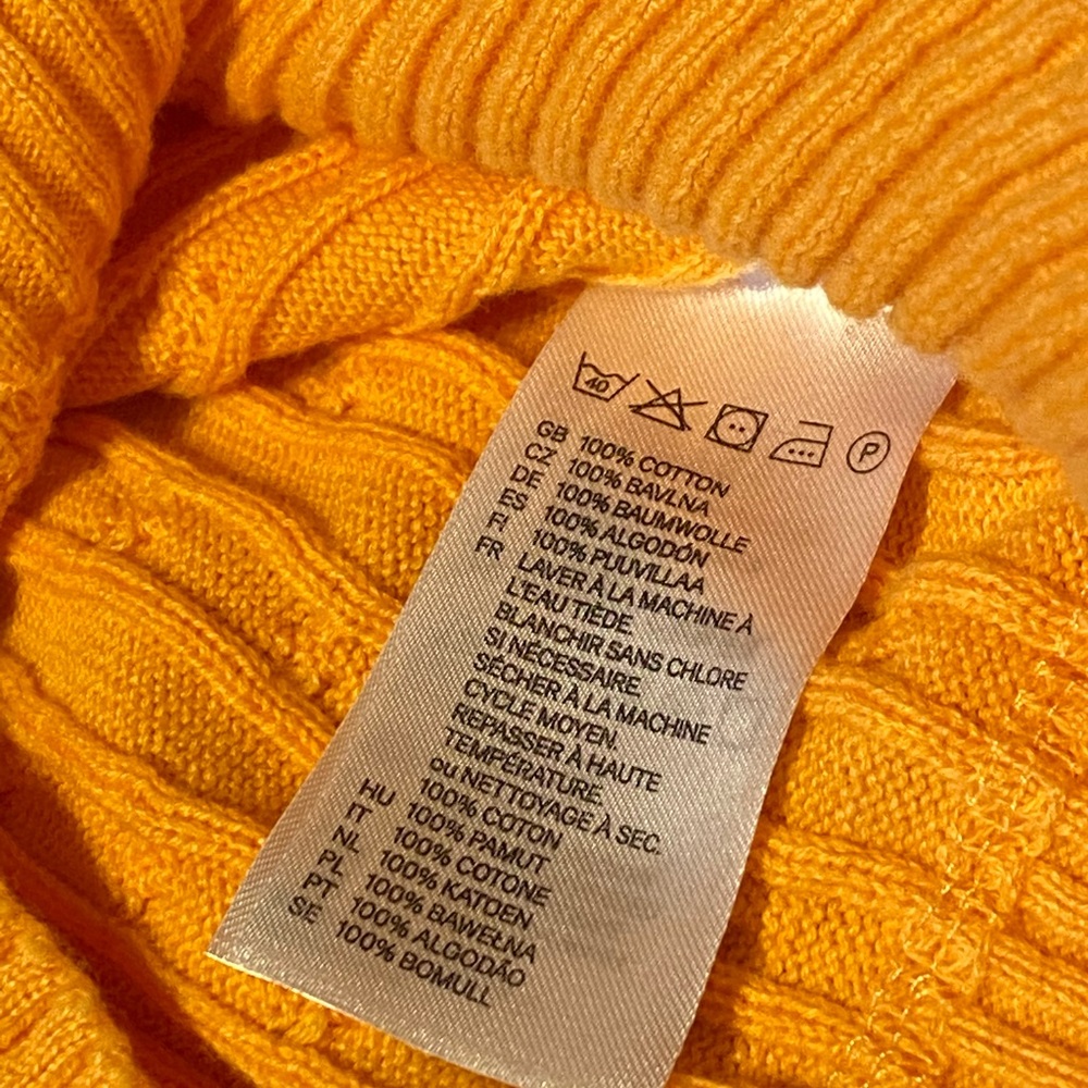 Vibrant Orange V-Neck Sweater - Picture 4 of 5